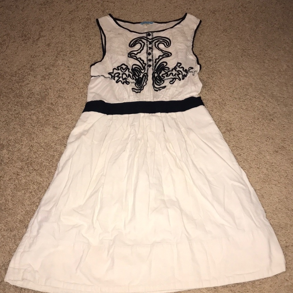 Anthropologie leifnotes beautiful cream dress!